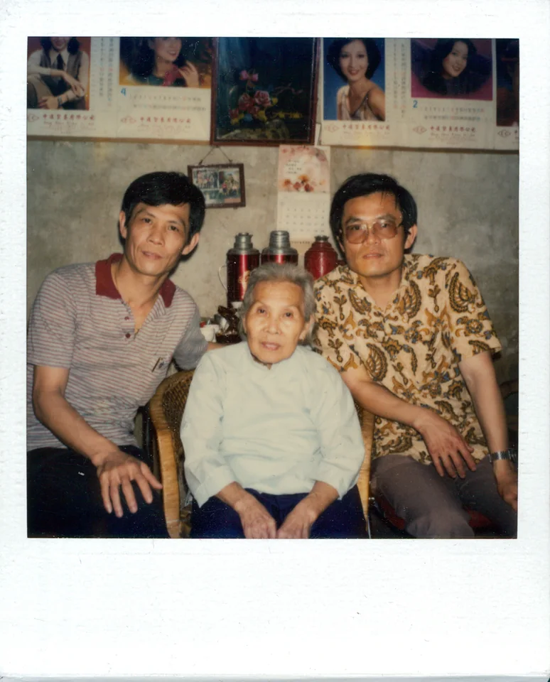 David, right, with his mother and one of his brothers, 1982.