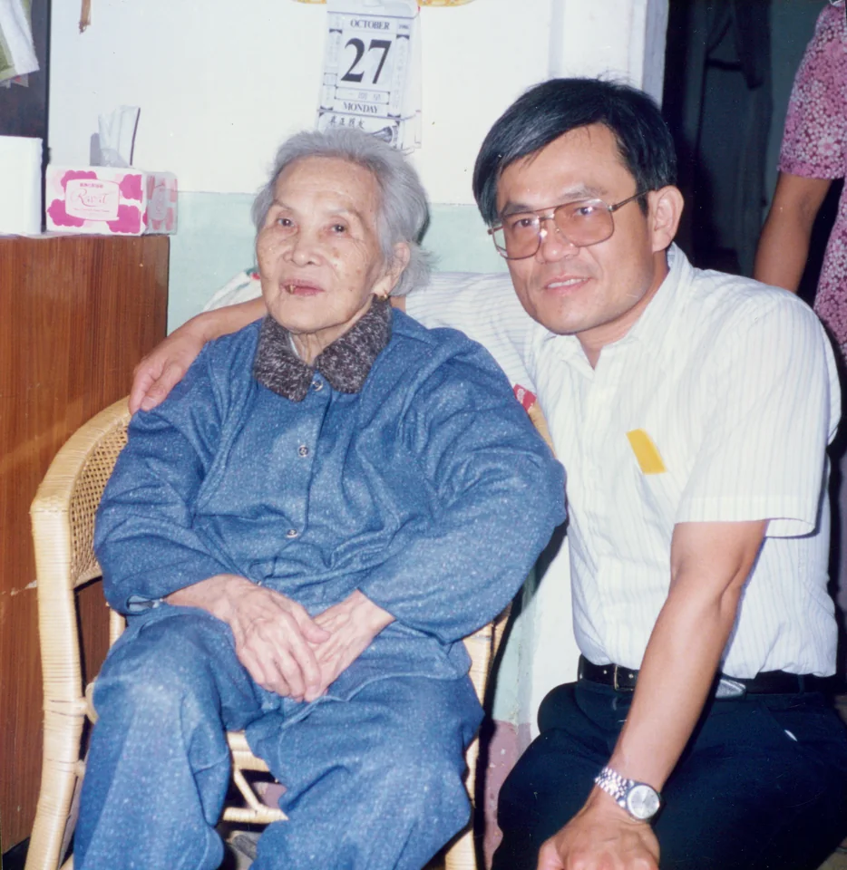 David with his mother, 1982.
